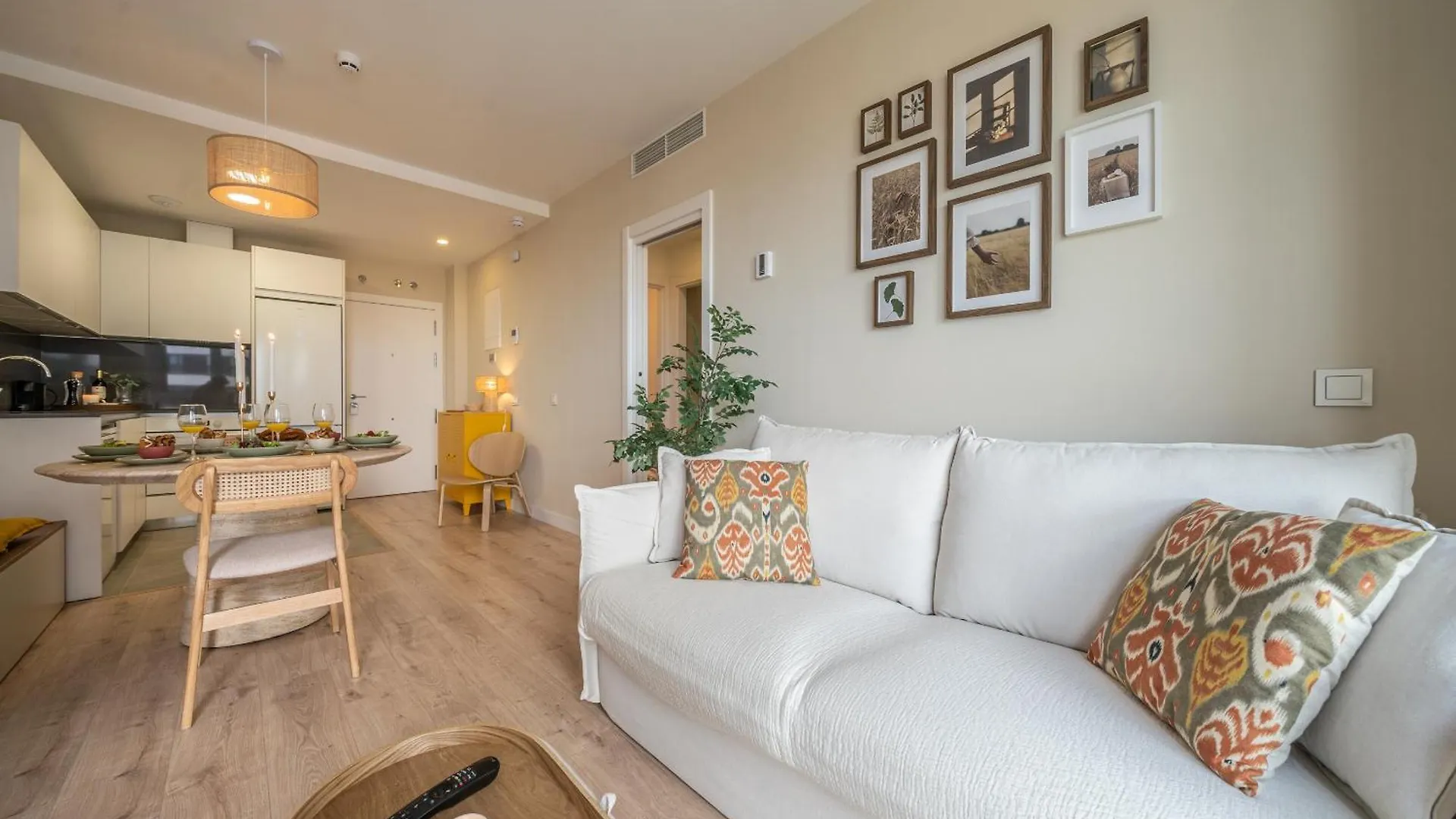 Xpce Urban 2 Malaga Skyline Parking Free Apartment 0*,