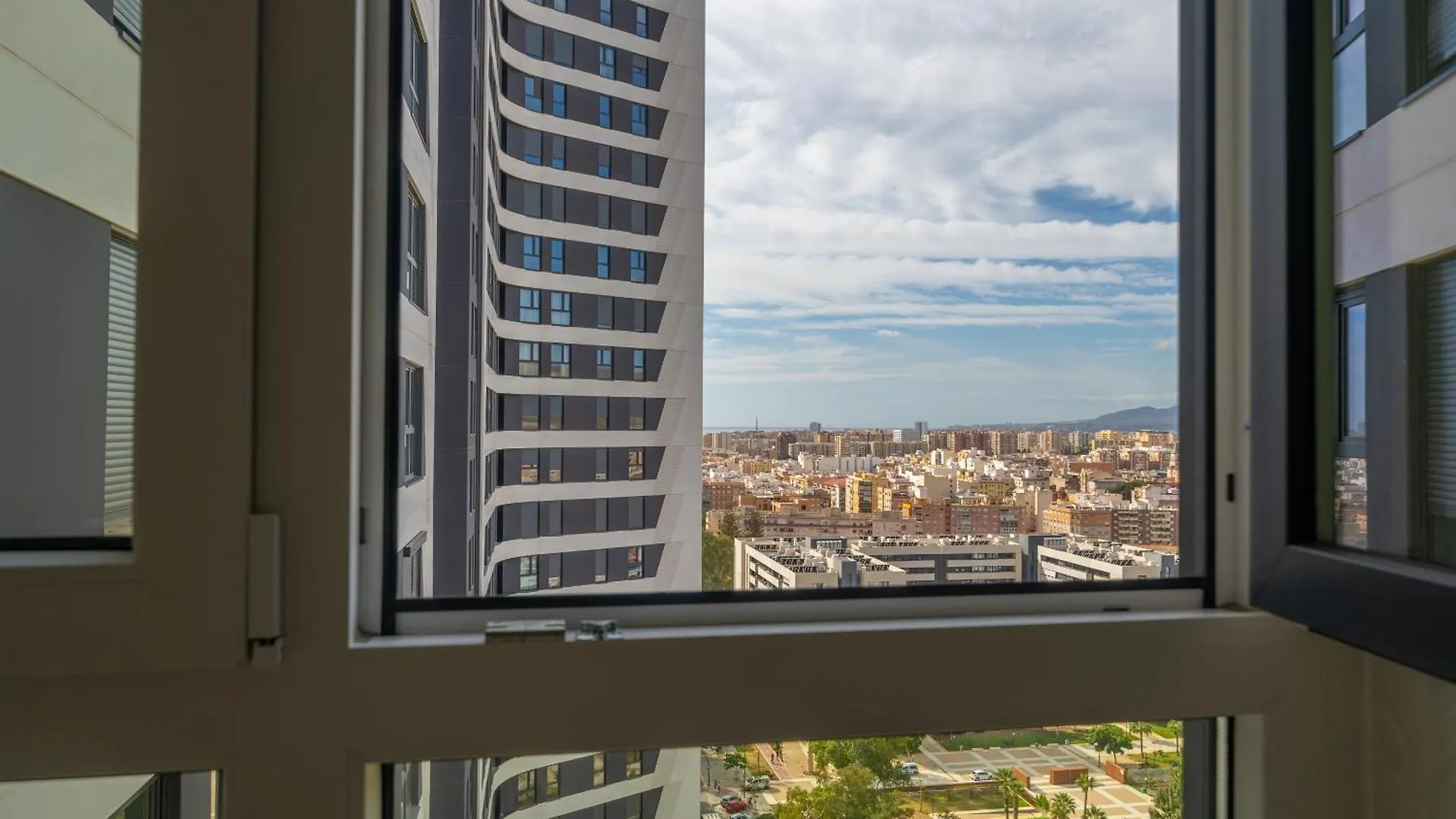 Xpce Urban 2 Malaga Skyline Parking Free Διαμέρισμα