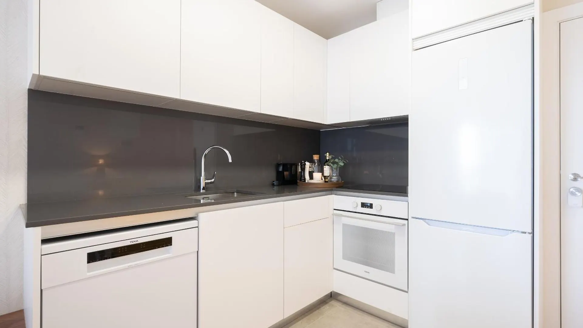 Xpce Urban 2 Malaga Skyline Parking Free Apartment 0*,
